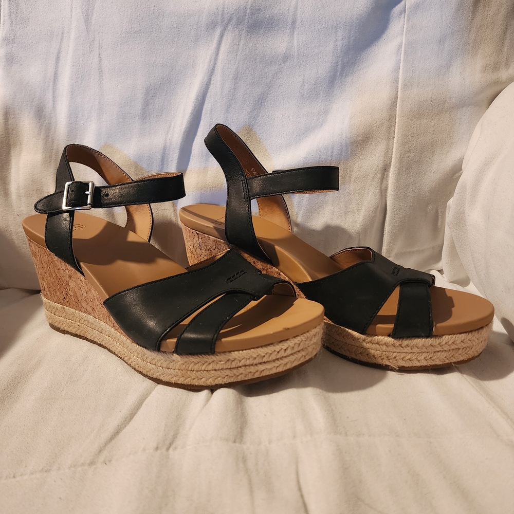 UGG Black and Tan Cloverdale Wedge Sandals